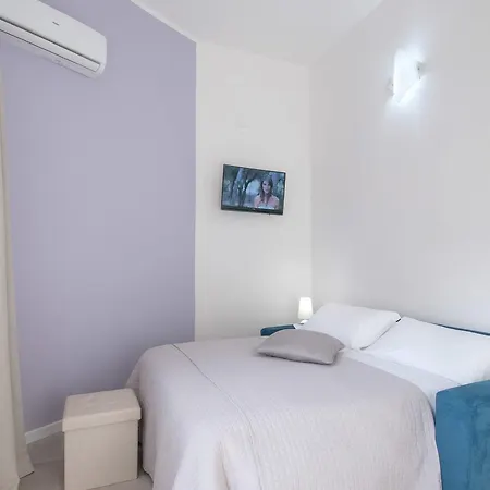 Angioy 18 Couette-café 3*