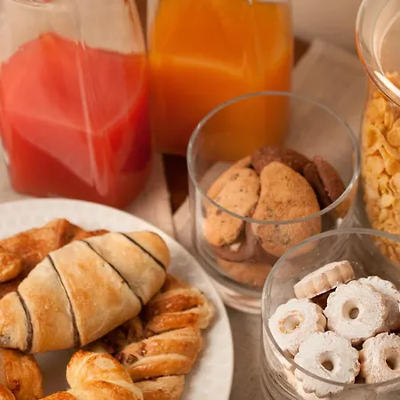 Alojamento de Acomodação e Pequeno-almoço Angioy 18 3*